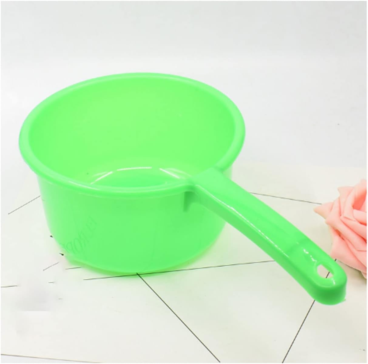 Large water scoop feeding
